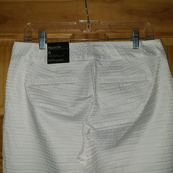 Banana Republic White Martin Fit Crop Length Pants - Picture 5 of 6